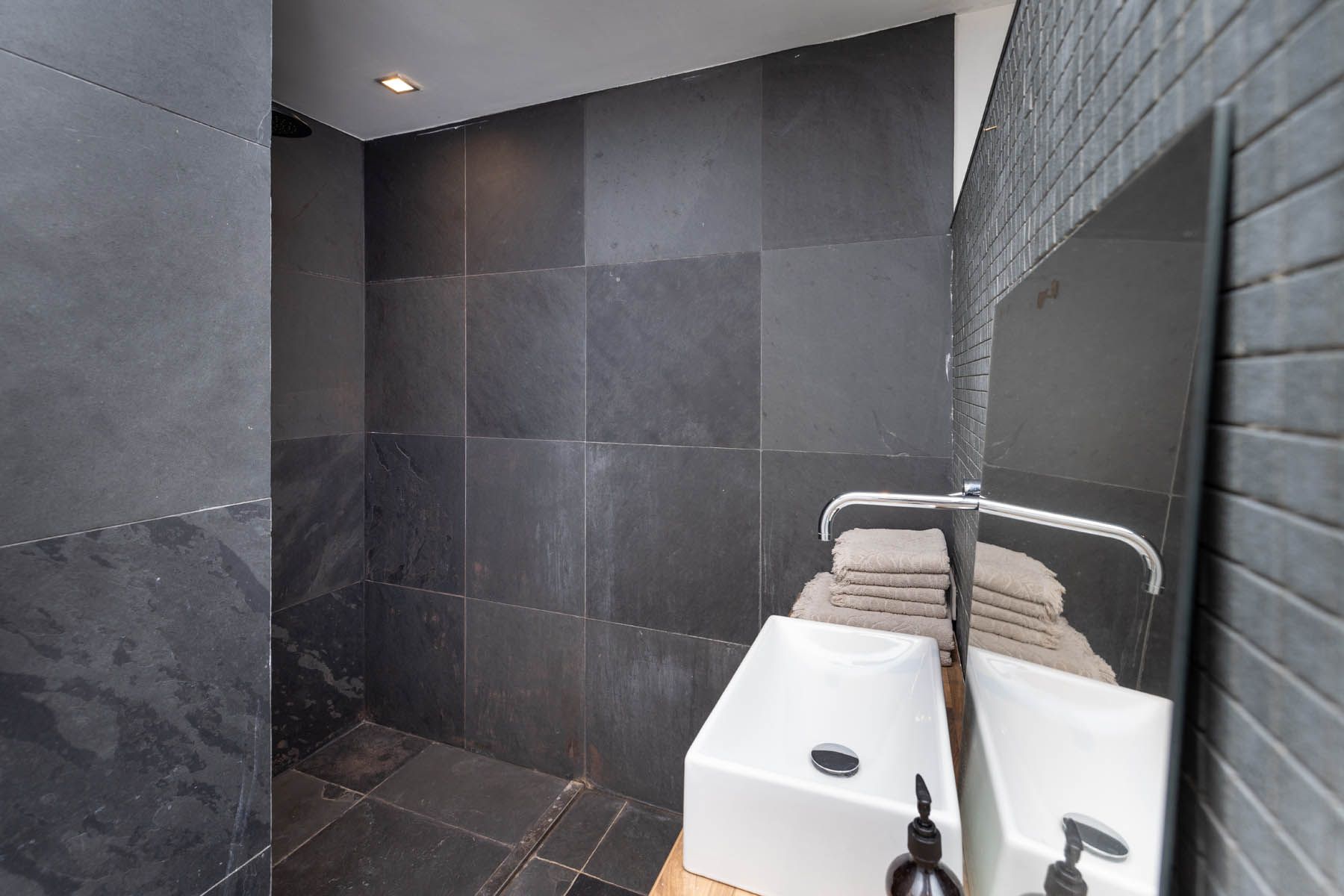 Foto 27 van M.A. de Ruyterstraat 48