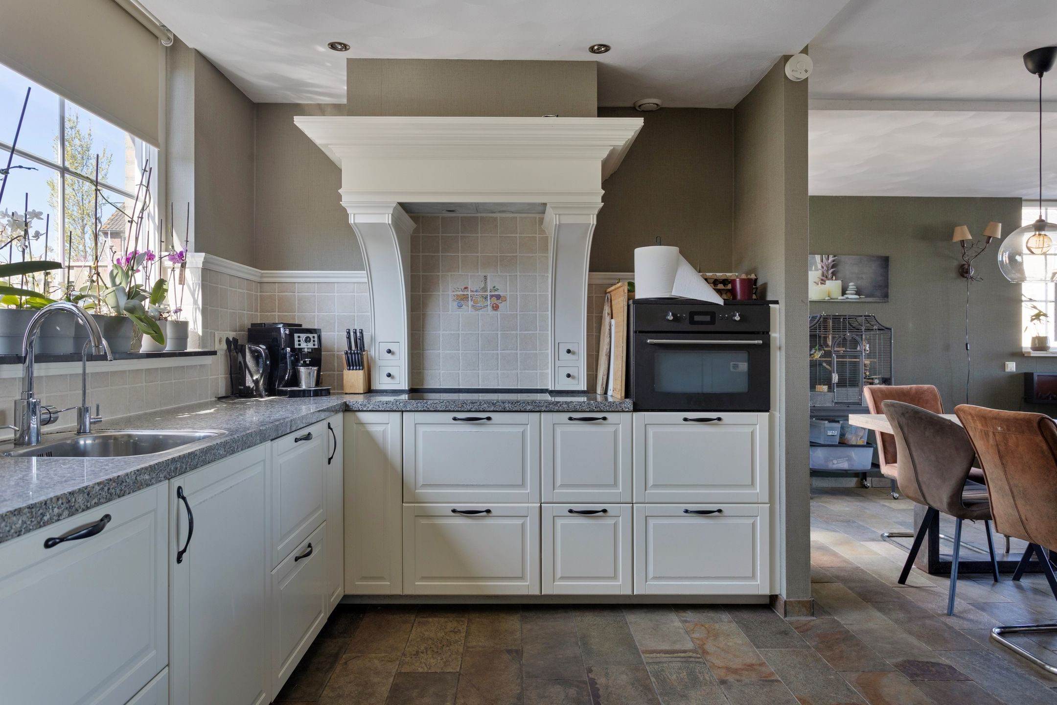 Photo 9 of Weegbree 20