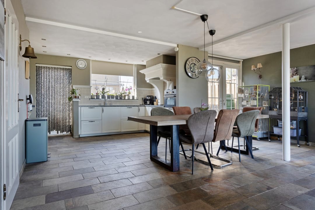 Photo 11 of Weegbree 20