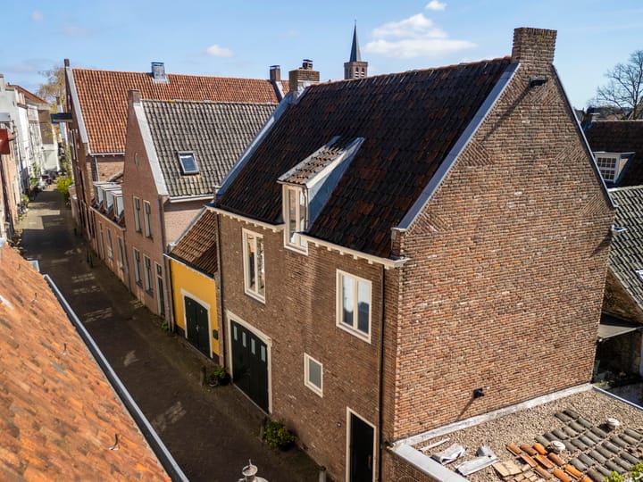 Muurhuizen 144