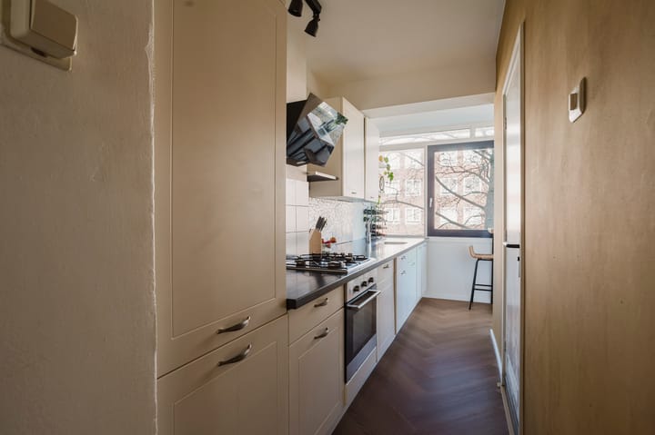 Photo 7 of Dirk Bonsstraat 2-1