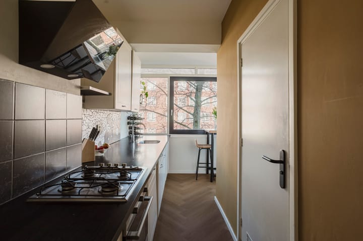 Photo 8 of Dirk Bonsstraat 2-1