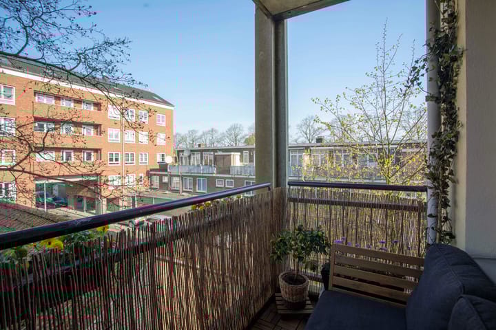 Photo 12 of Dirk Bonsstraat 2-1