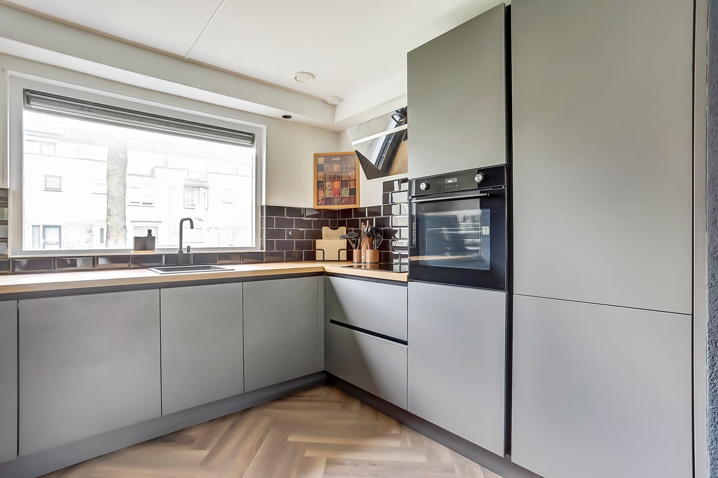 Photo 10 of Johanna Naber-erf 496