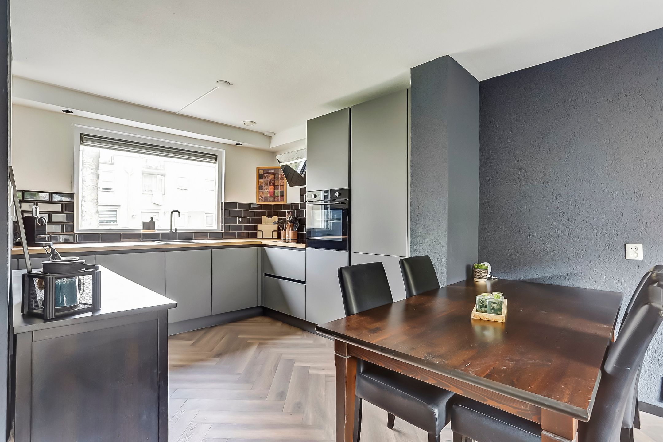 Photo 12 of Johanna Naber-erf 496