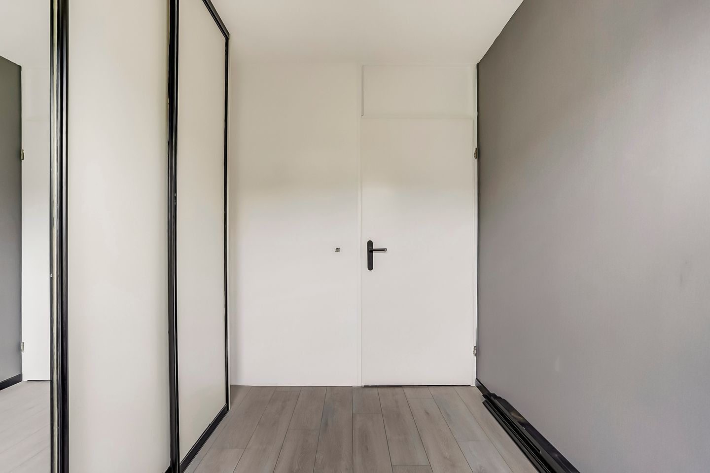 Photo 19 of Johanna Naber-erf 496