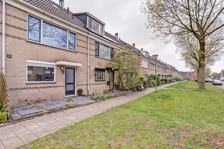 Foto 32 van Johanna Naber-erf 496