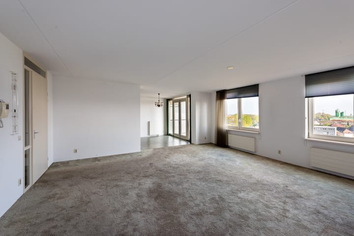 Photo 7 of De Arc 63