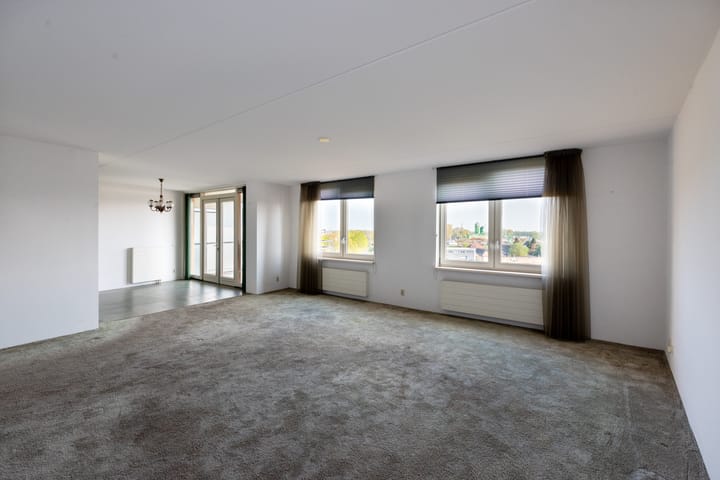 Photo 8 of De Arc 63