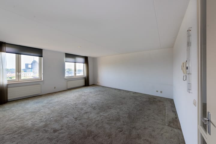 Photo 9 of De Arc 63