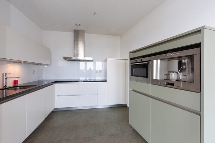 Photo 14 of De Arc 63