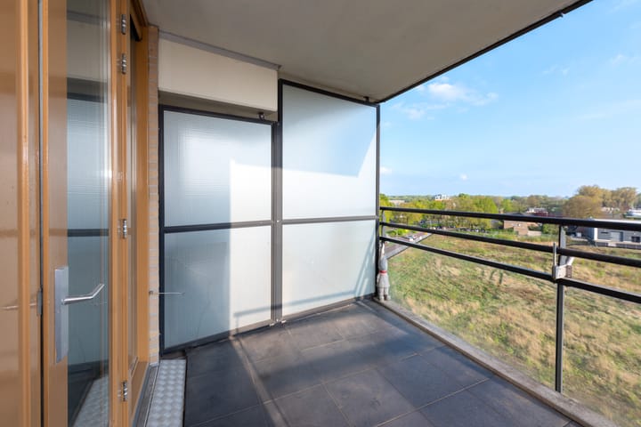 Photo 17 of De Arc 63