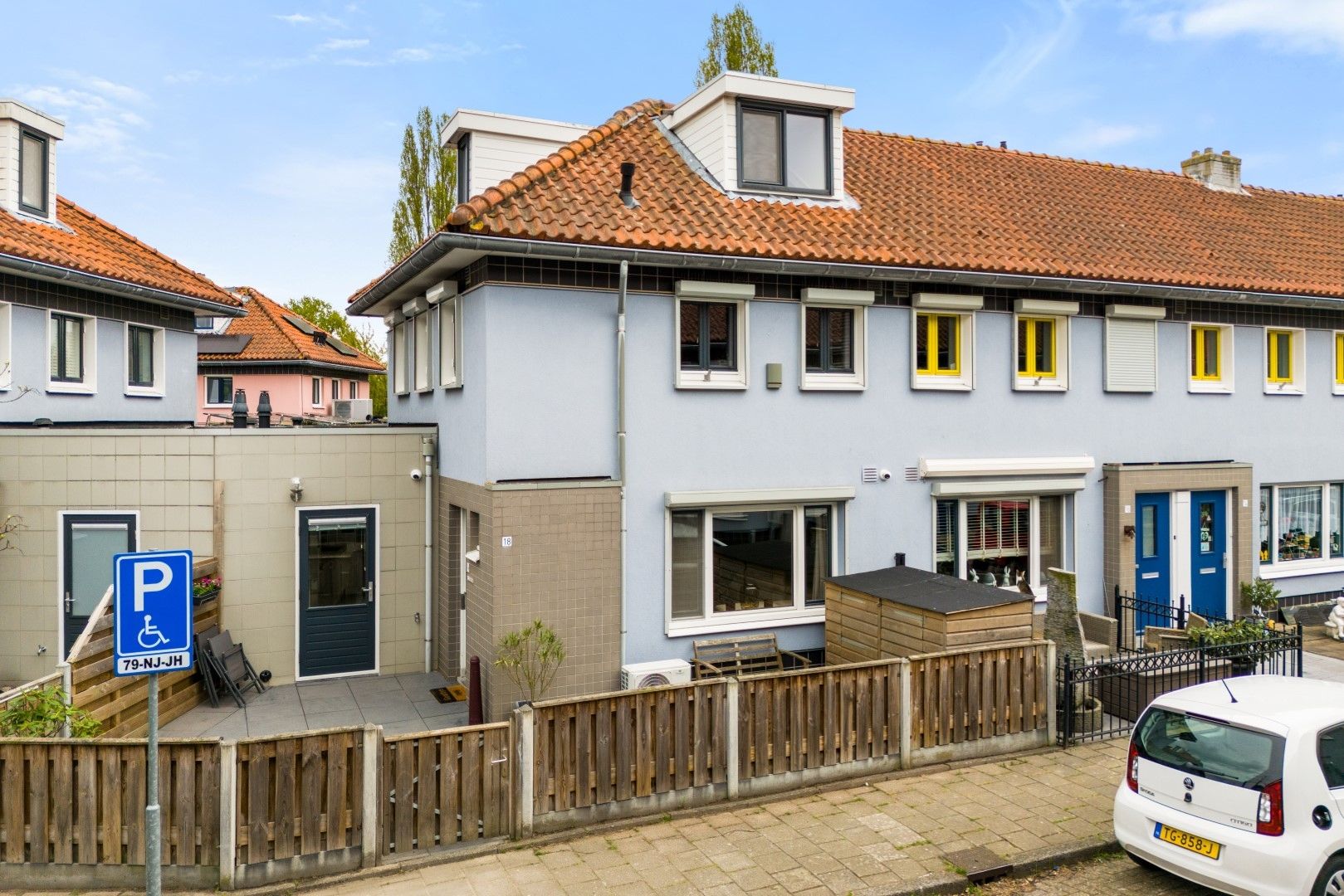 Foto 3 van Kamillestraat 18