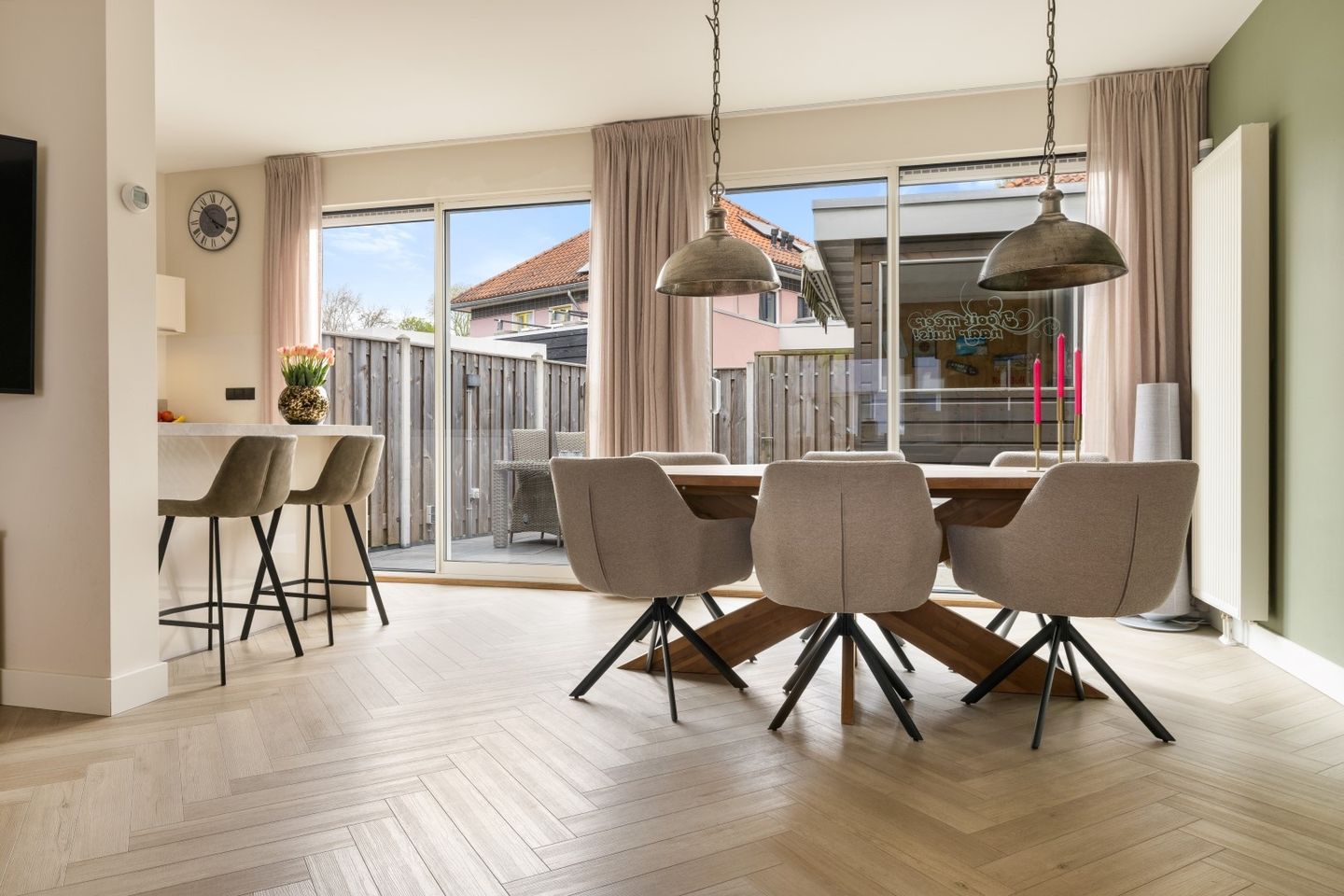 Foto 10 van Kamillestraat 18