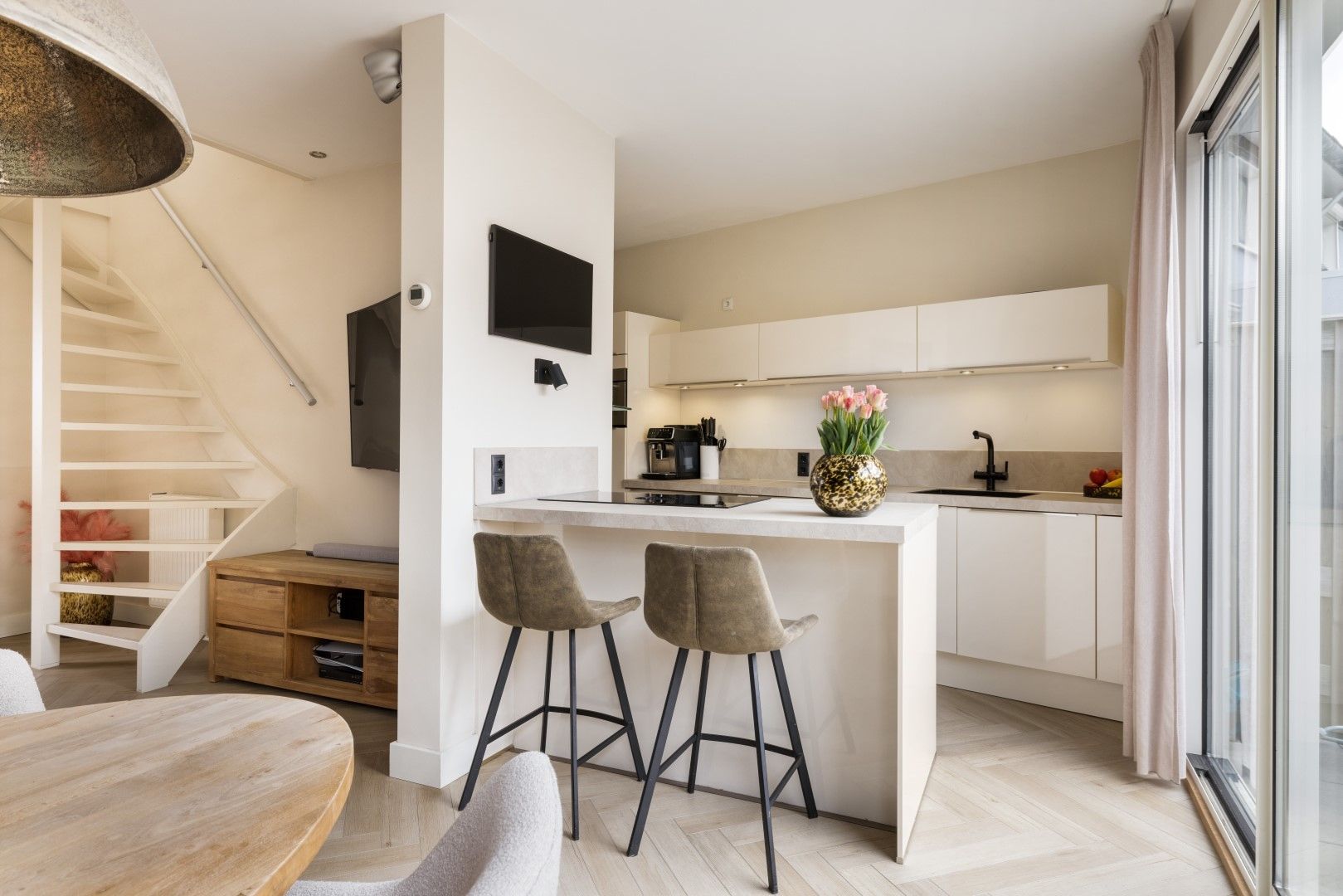 Foto 12 van Kamillestraat 18