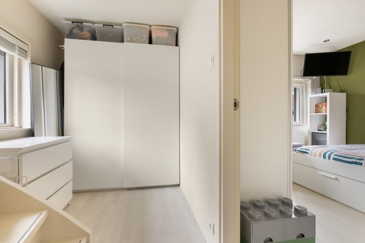 Foto 24 van Kamillestraat 18