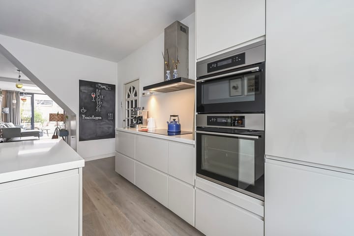 Foto 18 van van Barbansonstraat 66