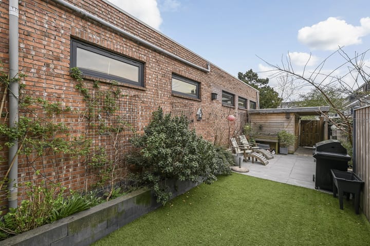 Foto 26 van van Barbansonstraat 66