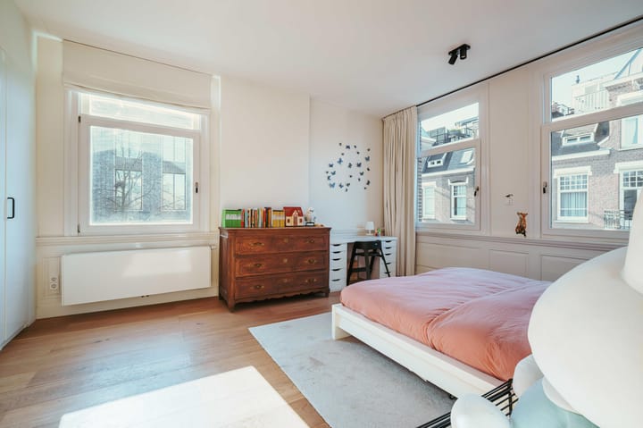 Photo 18 of Valeriusstraat 149-2