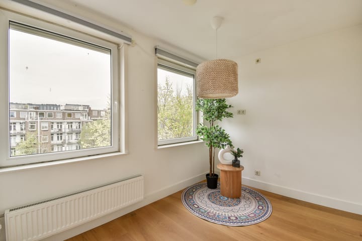 Photo 23 of Rombout Hogerbeetsstraat 10-3