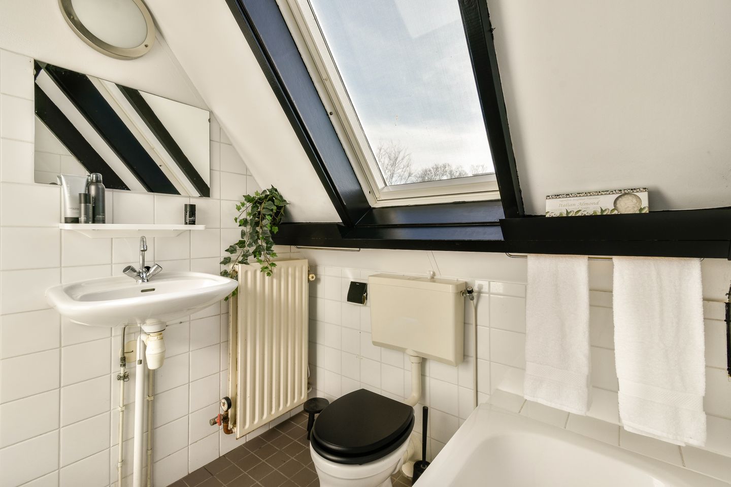 Foto 25 van Zuidereinde 74-E