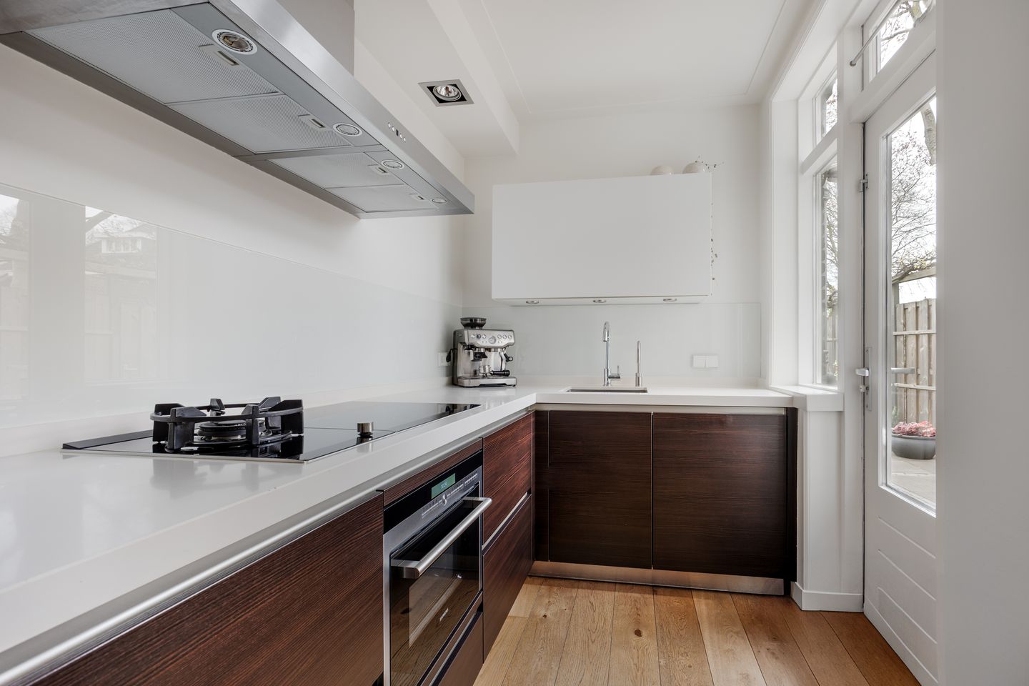 Photo 10 of Schoolstraat 2