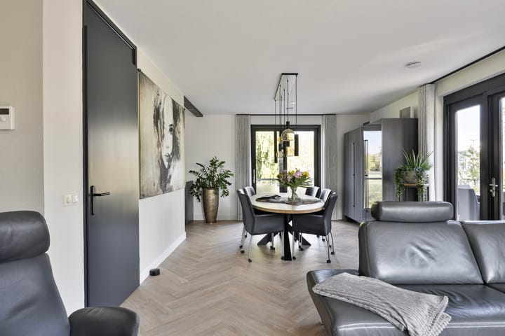 Foto 13 van Visven 551