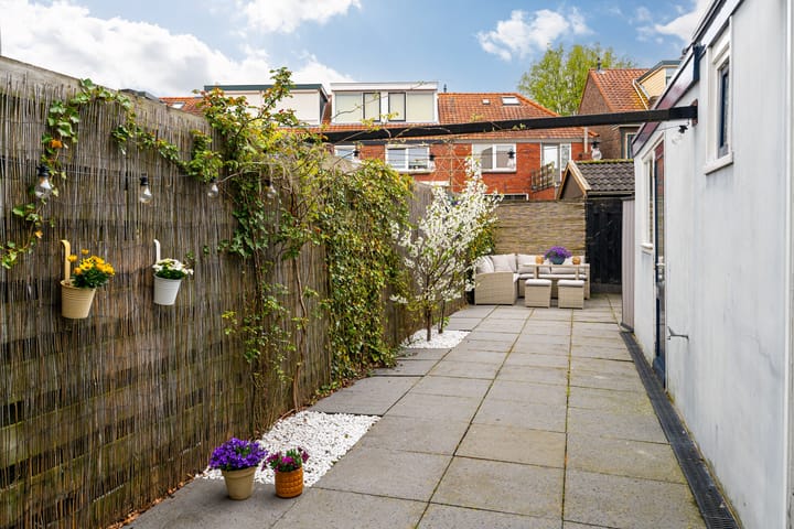 Photo 13 of Adriaen Brouwerstraat 41