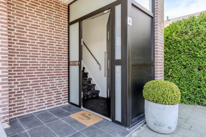 Foto 6 van Trompstraat 4