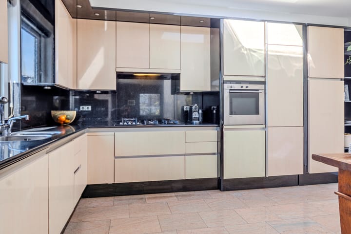 Foto 16 van Trompstraat 4