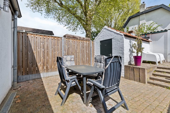 Photo 12 of Heistraat 113