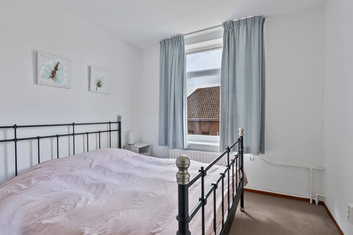 Photo 16 of Heistraat 113