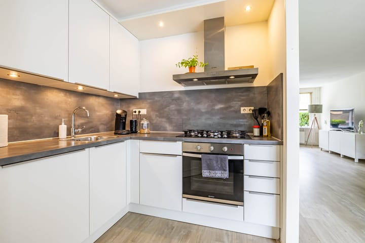 Foto 18 van J.H. Diemerstraat 1