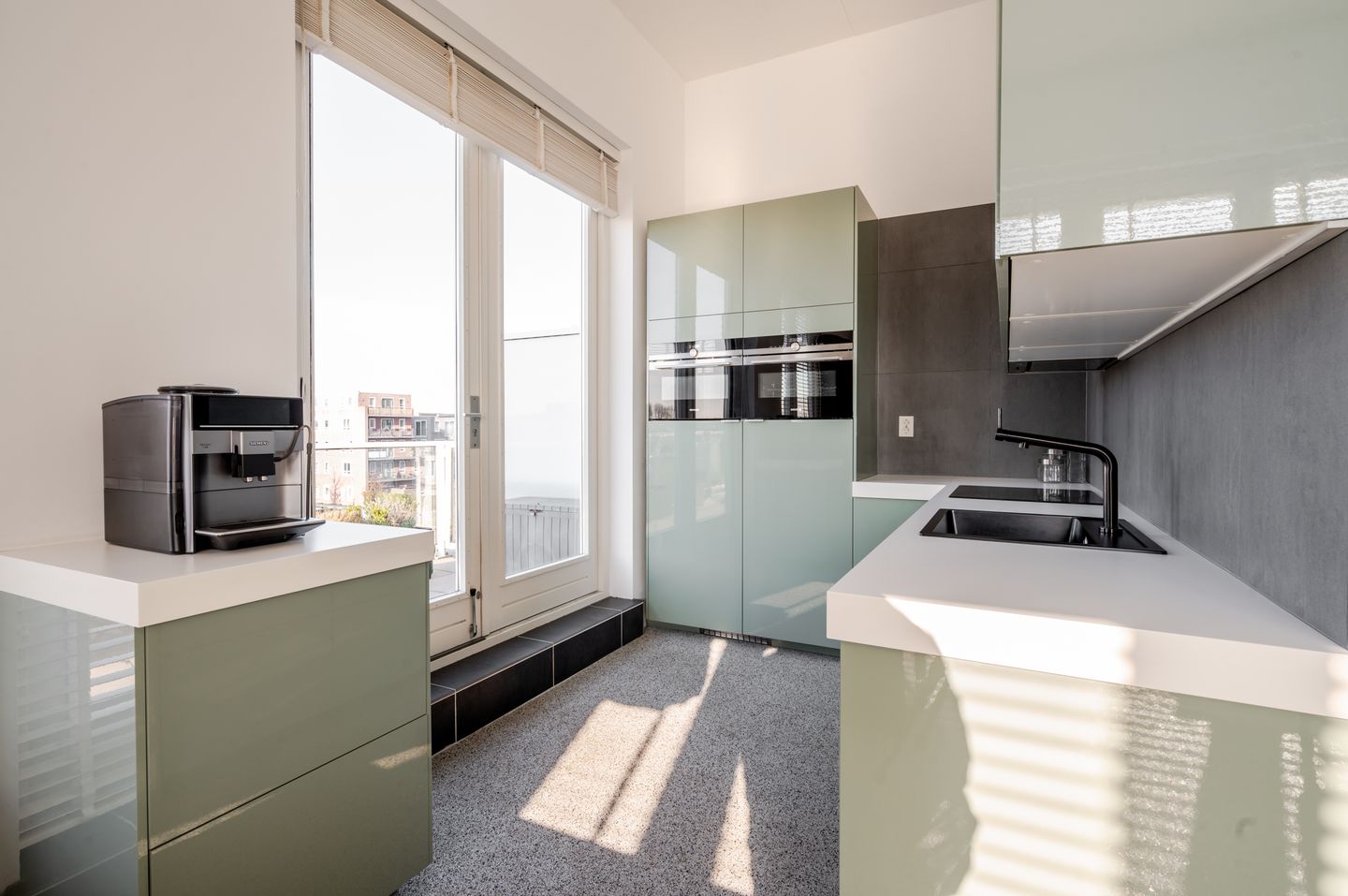 Foto 10 van Beneluxlaan 897