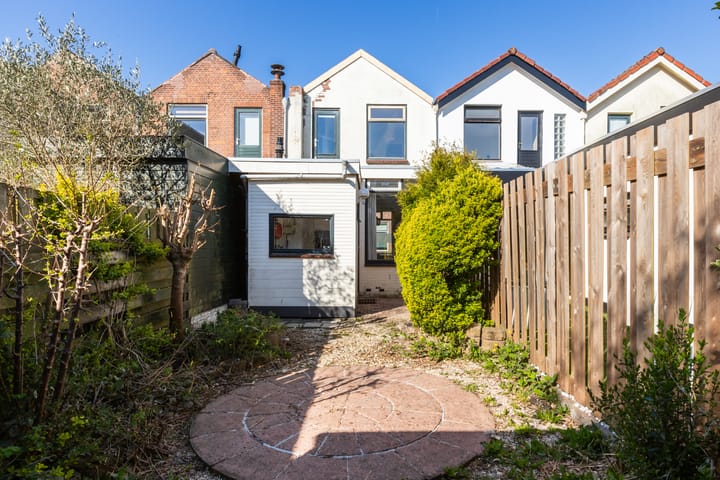 Foto 2 van van Middelantstraat 8