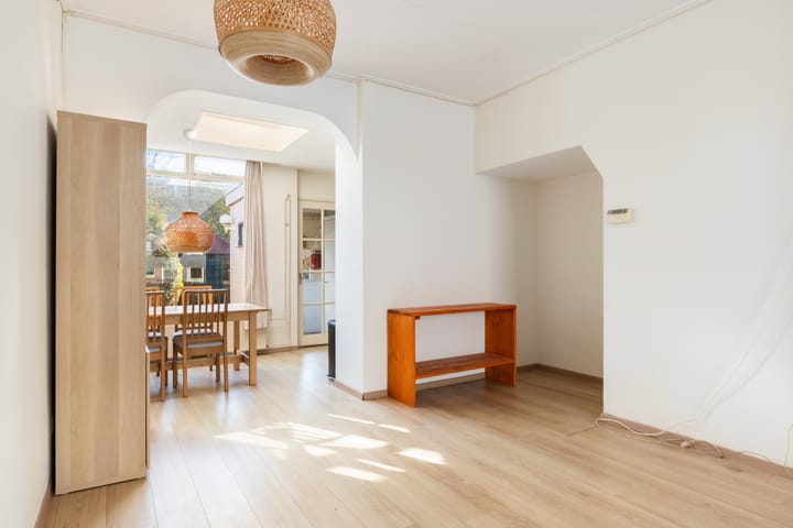 Foto 12 van van Middelantstraat 8