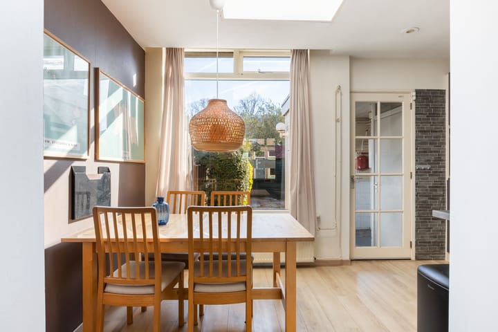 Foto 14 van van Middelantstraat 8