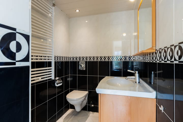 Foto 28 van van Middelantstraat 8