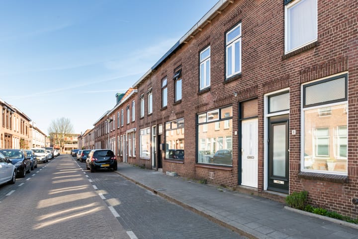 Foto 36 van van Middelantstraat 8