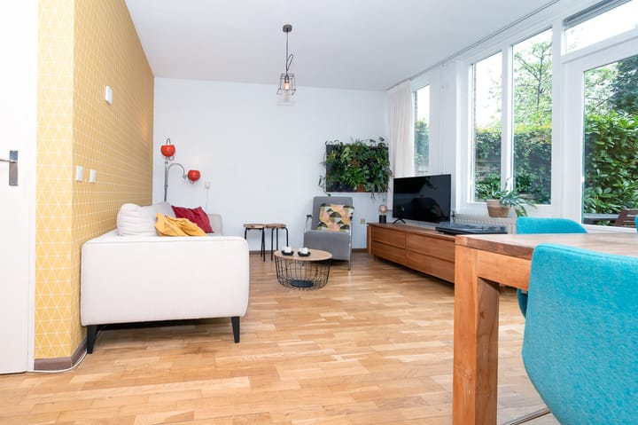 Foto 6 van Warmoesstraat 48