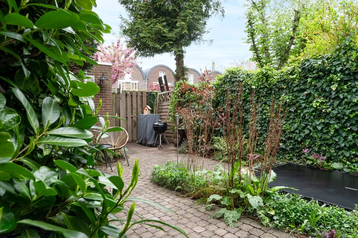 Foto 13 van Warmoesstraat 48