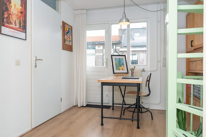 Foto 16 van Warmoesstraat 48