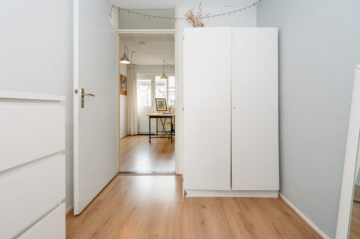 Foto 25 van Warmoesstraat 48