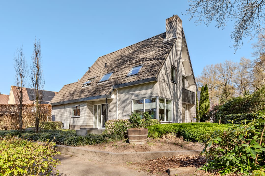 Photo 1 of Koperwiek 31