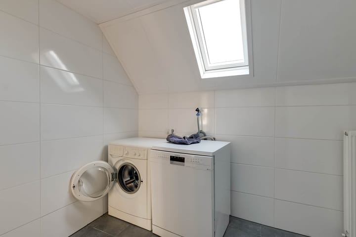 Photo 36 of Burgemeester Hoogenboomlaan 68