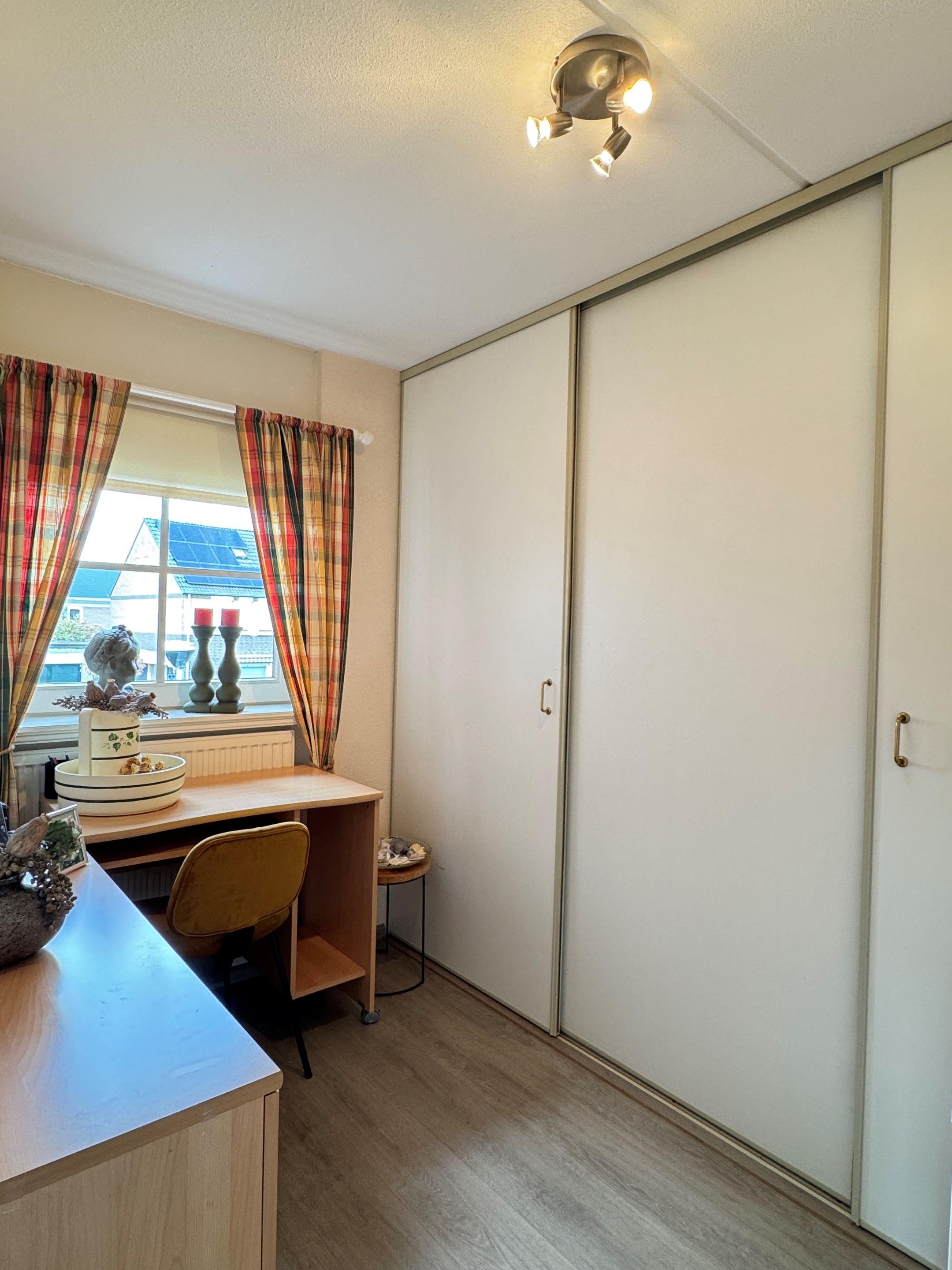 Foto 27 van Meidoornlaan 5