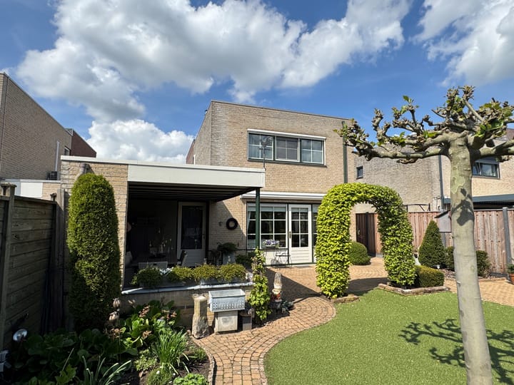 Foto 34 van Meidoornlaan 5