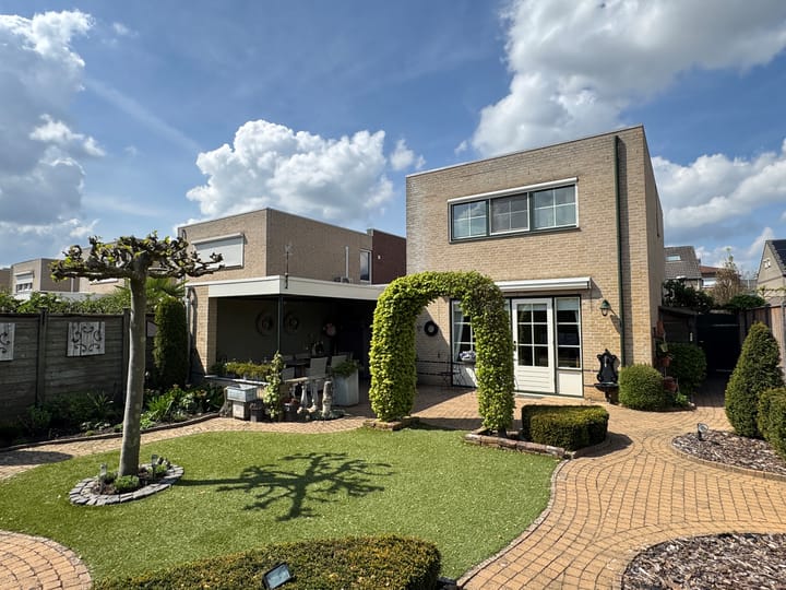 Foto 35 van Meidoornlaan 5