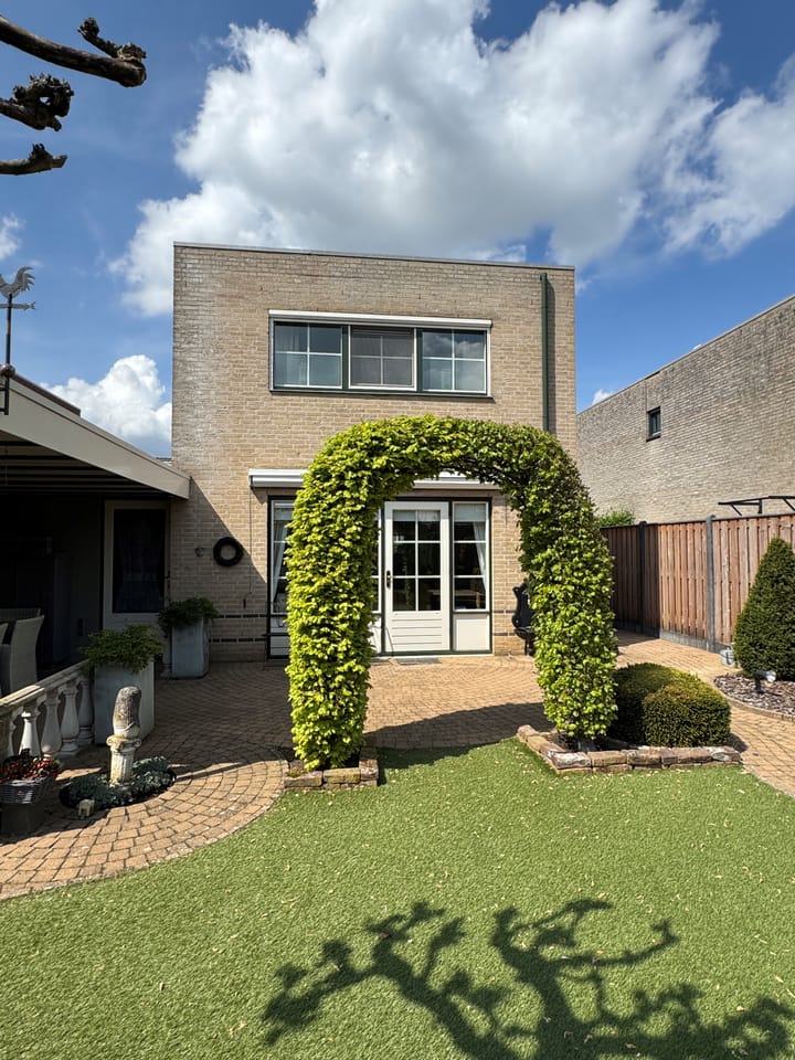 Foto 36 van Meidoornlaan 5