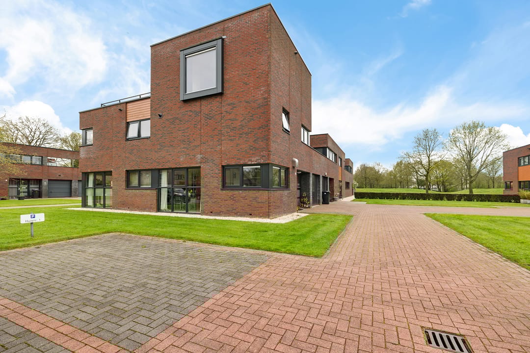 Photo 1 of Pinksterbloem 7